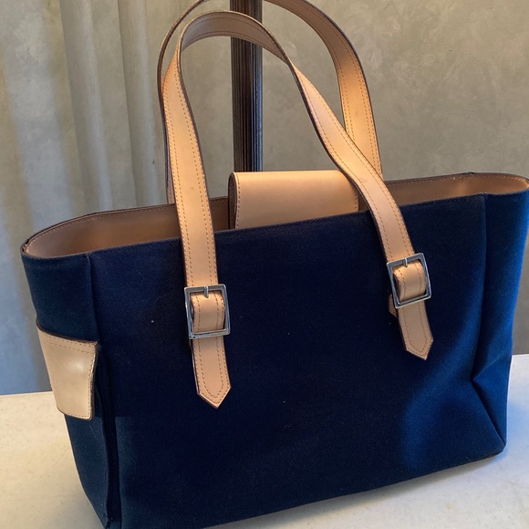 Amanda Smith Handbags - Amanda Smith Navy and Tan Tote Bag